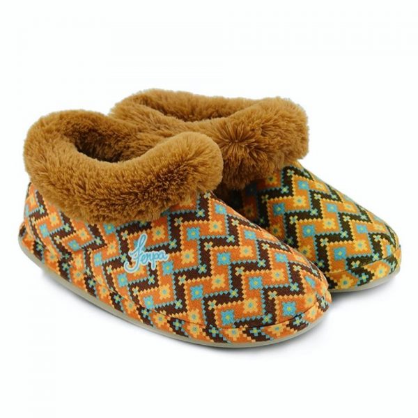PANTUFA FERPA COM BORDA DE PELE FLORZINHA MARROM (ADULTO)